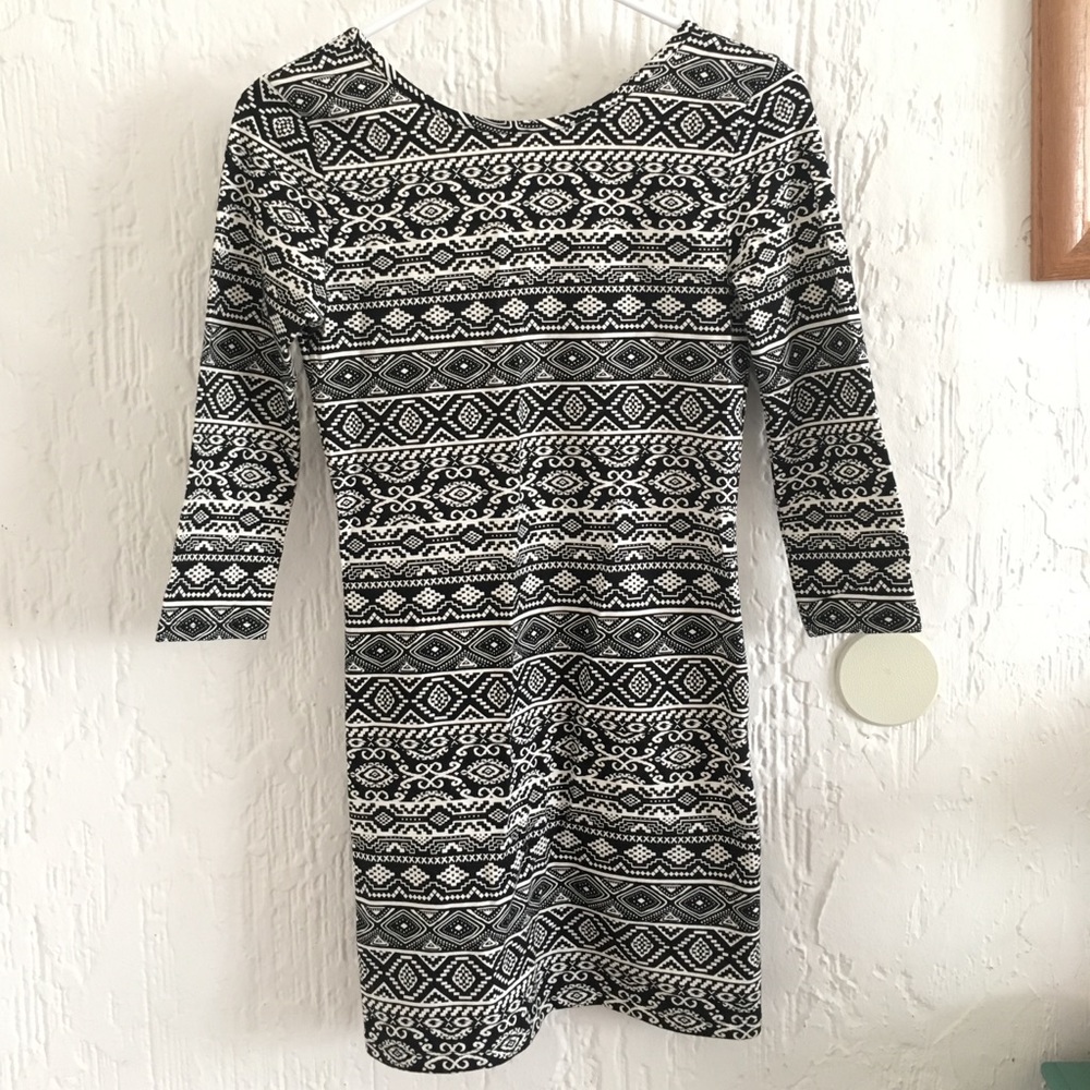 Forever 21 Black and White Dress Size Small